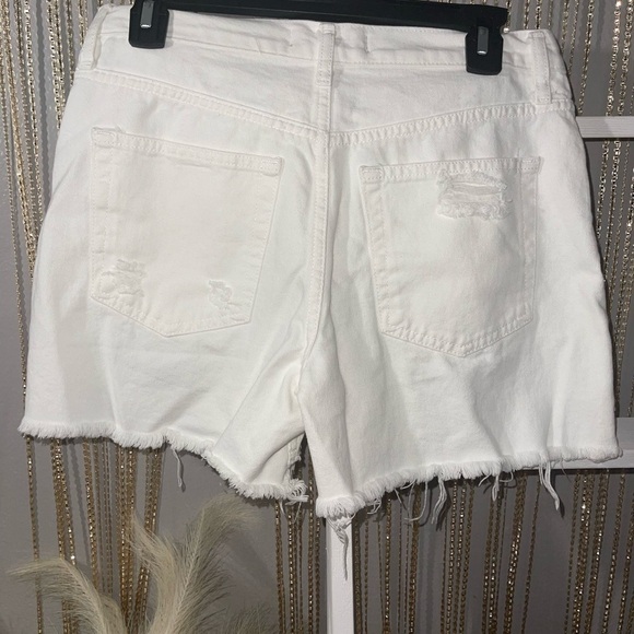 Free People | We The Free | Optic White Distressed Denim Shorts, Size 27 Waist - Picture 3 of 8